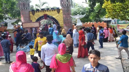 রংপুরে দর্শনীয় স্থানগুলোতে বসেছে মানুষের মিলনমেলা