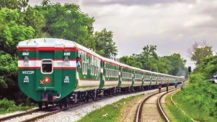 ট্রেনের ধাক্কায় বৃদ্ধা নিহত