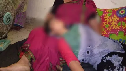 দুই মেয়েকে বিষ খাইয়ে হত্যাচেষ্টার অভিযোগ সৎ মায়ের বিরুদ্ধে
