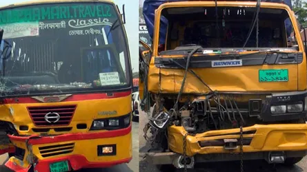 বাস-ট্রাক মুখোমুখি সংঘর্ষে নিহত ১