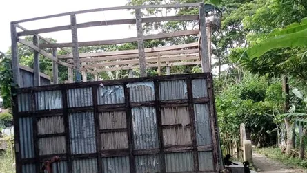 মসজিদের চাল ও টিন নিয়ে যাওয়ায় যুবলীগ নেতার নামে মামলা