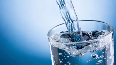 গরমে এনার্জি ড্রিঙ্কের চেয়ে উপকারী পানি