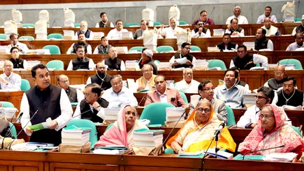 ঋণের ভারে জর্জরিত বাজেট