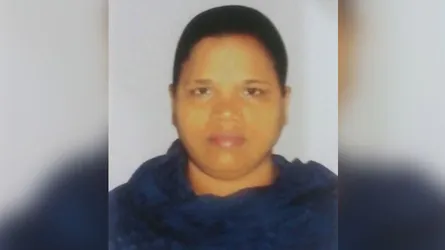 দুটি কিডনিই নষ্ট : শিক্ষিকা হাছিনা খাতুন বাঁচতে চায়