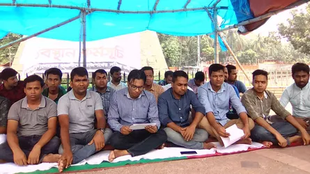 ছাত্রলীগের কমিটি থেকে বহিষ্কৃতদের নাম জানতে চায় আন্দোলনকারীরা