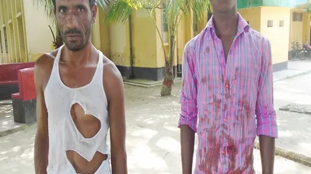 কাজিপুরে পিতা ও পুত্রকে পিটিয়ে আহত