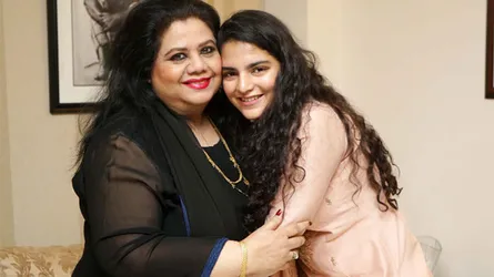 রুনা লায়লাতে অনুপ্রাণিত হয়ে মাহদিয়া গাইলেন  অনেক বৃষ্টি ঝড়ে