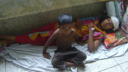 যৌতুকের দাবীতে স্ত্রীর উপর স্বামীর বর্বরতা