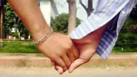 দেবরের হাত ধরে উধাও প্রবাসীর স্ত্রী