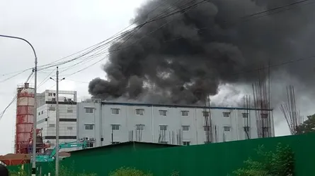 কুমিল্লার ইপিজেডে কারখানায় আগুন