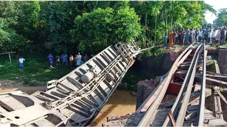 ১২ ঘণ্টা পর কুলাউড়া থেকে ট্রেন চলাচল শুরু, নিহত ৪ জনের পরিচয় মিলেছে