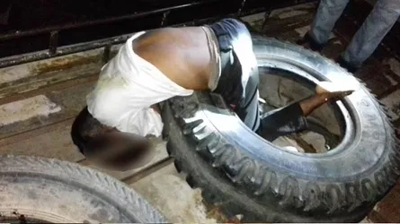 বাসের ছাদে কার লাশ?