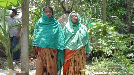 স্বামীর বিমাতা ভাইদের ষড়যন্ত্রের শিকার ৬০ বছর বয়সী বিধবা রাবেয়া খাতুন