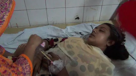নাটোরে কেরোসিনের চুলা বিস্ফোরণে ৩ কলেজছাত্রী দগ্ধ
