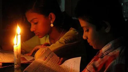 ১২ঘন্টা বিদ্যুৎহীন উপজেলা,গ্রাহকদের ক্ষোভ