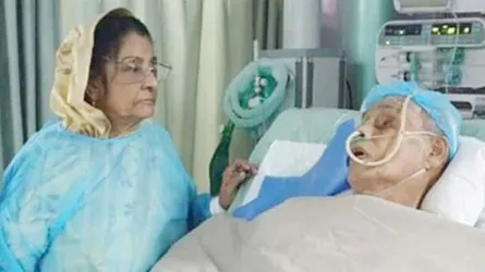 এরশাদের শারীরিক অবস্থা ‘উন্নতির দিকে’
