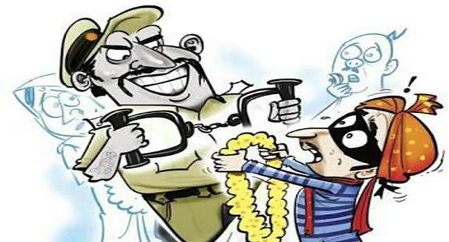 বিয়ে করতে এসে শ্বশুরসহ বর শ্রীঘরে