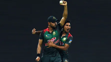 বিশ্ব মঞ্চ থেকে বিদায় নিচ্ছেন এক ‘মহানায়ক’