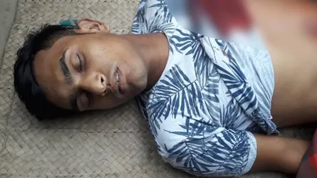 বুকে পিস্তল ঠেকিয়ে গুলি করে হত্যা