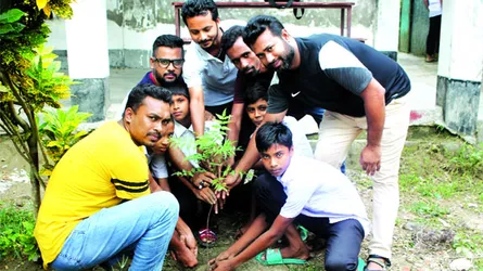 বন্ধু মহলের বন্ধুরা