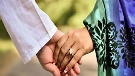 প্রেমের ফাঁদে ফেলে শ্যালিকাকে নিয়ে উধাও শিক্ষক দুলাভাই