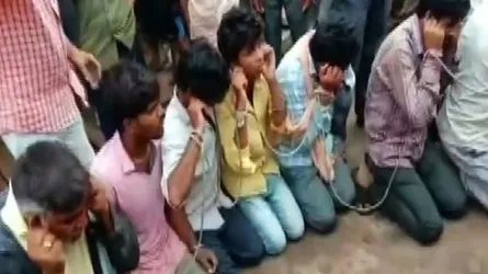 গরু পাচারের অভিযোগে ২৪ জনকে বেধড়ক মার, মামলায় আক্রান্তরাই গ্রেফতার