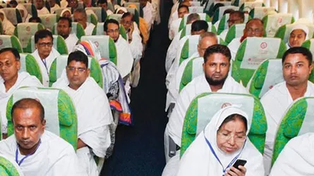 হজযাত্রীদের পরামর্শ দিতে ৫৫ সদস্যের ওলামা টীম সৌদি আরব যাচ্ছেন