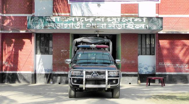 নড়াইলে বাগান থেকে জামাতার লাশ উদ্ধার, কথিত প্রেমিকা আটক