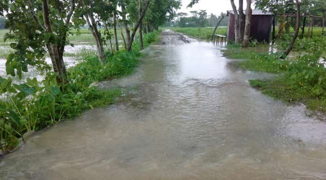 বাঁধ ভেঙে লোকালয়ে ঢুকছে কুশিয়ারা নদীর পানি  : ২ ইউনিয়ন প্লাবিত