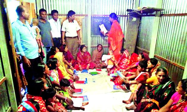 অন্ধকার থেকে আলোয়