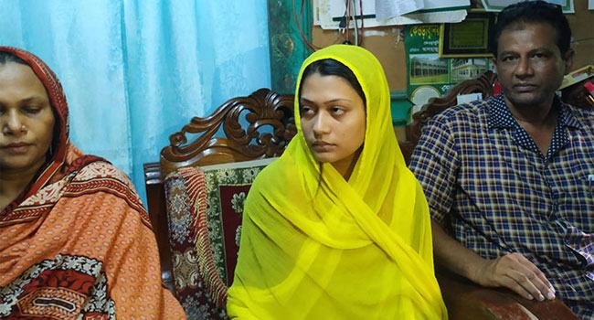 শ্বশুর অসুস্থ, কখন কী বলেন ঠিক নেই : মিন্নি