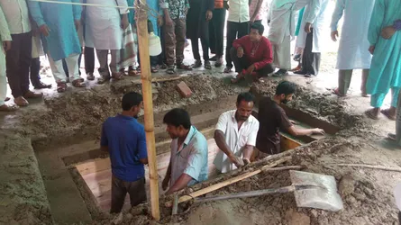 এরশাদের জন্য পল্লী নিবাসে কবর প্রস্তুত