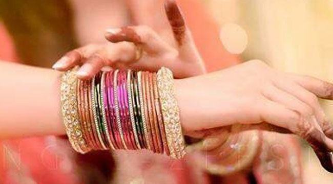 স্বামীর প্রত্যাখ্যাত চাঁদনী ছেড়ে গেলেন পৃথিবীই