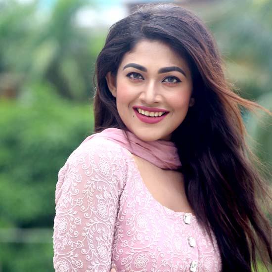 নাটকই পিয়া বিপাশার মূল ভরসা