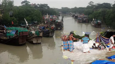 ৬৫ দিনের অপেক্ষা শেষ, বুধবার সাগরে জাল ফেলবেন পাথরঘাটার জেলেরা