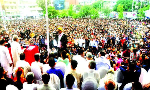 দেশের আইনশৃঙ্খলা রক্ষায় সরকার সম্পূর্ণ ব্যর্থ