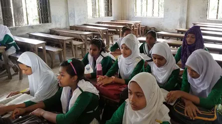 ছেলে ধরা আতঙ্কে উপস্থিতি কমেছে শিক্ষা প্রতিষ্ঠানে