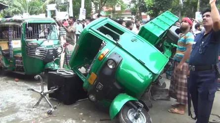 এমপির উদ্বোধনের অপেক্ষায় থাকা সিএনজি শো-রুম ভাংচুর, সাংবাদিকসহ আহত-৫