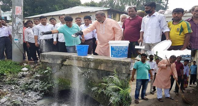 মশক নিধনে মাঠে সৈয়দপুর পৌর মেয়র