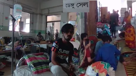 হাসপাতালের ডেঙ্গু সে‌লে ঠাঁই নাই