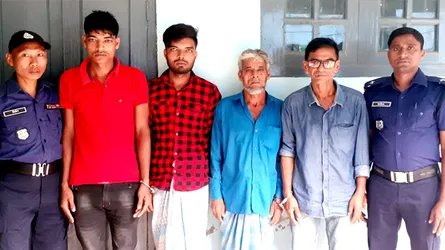 চন্দনাইশে চাঞ্চল্যকর দুই হত্যা মামলার আসামী বাপ-ছেলেসহ ৪ জন গ্রেফতার