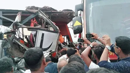 সিরাজগঞ্জে চার বাসের সংঘর্ষে নিহত ৩, আহত ২০