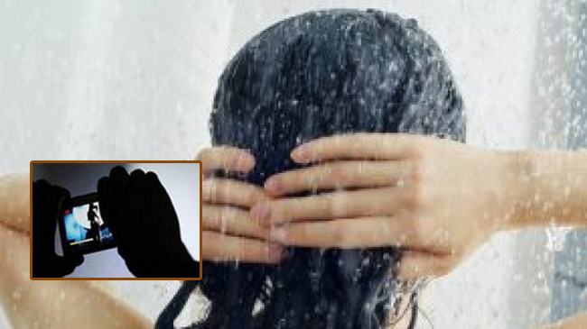 কলেজছাত্রীর শ্লীলতাহানির পর নগ্ন ছবি ইন্টারনেটে ছড়িয়ে দেয়ার হুমকি