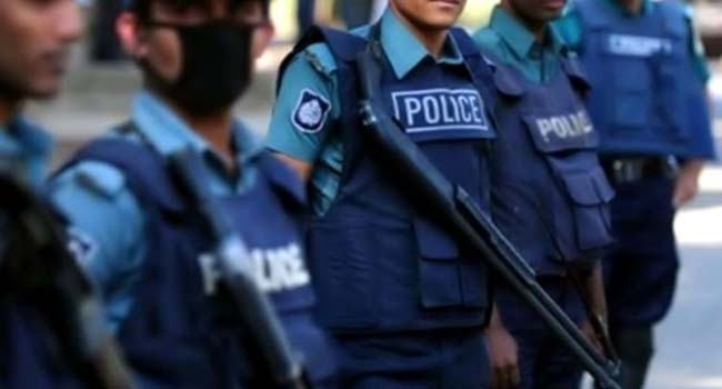 সোর্সকে ম্যাজিস্ট্রেট সাজিয়ে চাঁদাবাজী করতে গিয়ে ধরা, দুই  এএসআই প্রত্যাহার