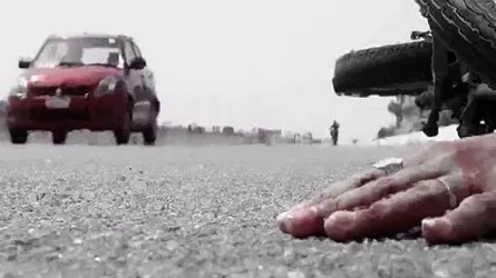 শখের বসে মোটর সাইকেল চালাতে গিয়ে শিক্ষার্থী নিহত