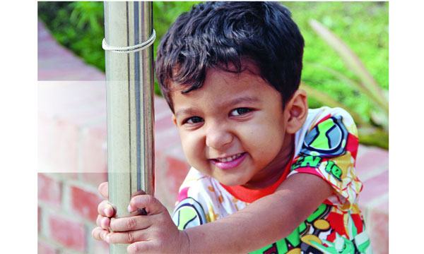 সুতিতে সতেজ শিশু