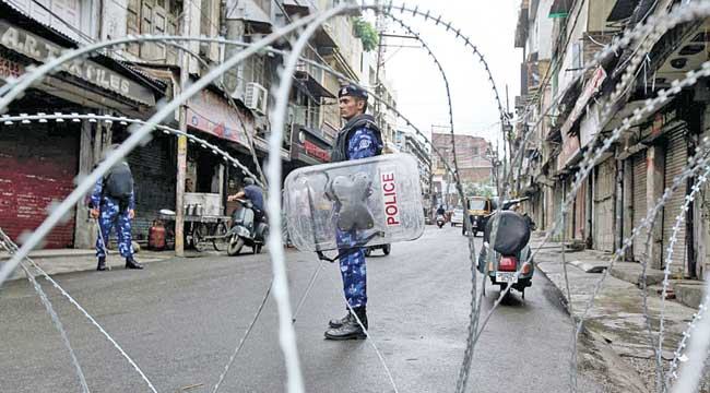 কাশ্মির সঙ্কট : ভবিষ্যৎ আরো অন্ধকারে