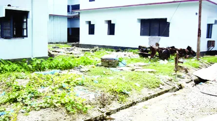 গাইবান্ধা জেলা হাসপাতাল অপরিচ্ছন্ন দুঃসহ অবস্থায় রোগীরা