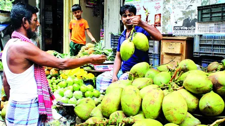 ডেঙ্গু রোগীর খাবার নিয়ে রমরমা বাণিজ্য