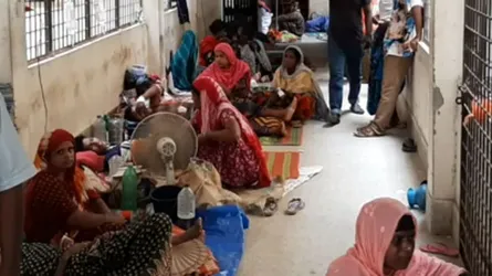 চুয়াডাঙ্গায় হঠাৎ ডায়রিয়ার প্রকোপ, হাসপাতালে স্যালাইনের সংকট